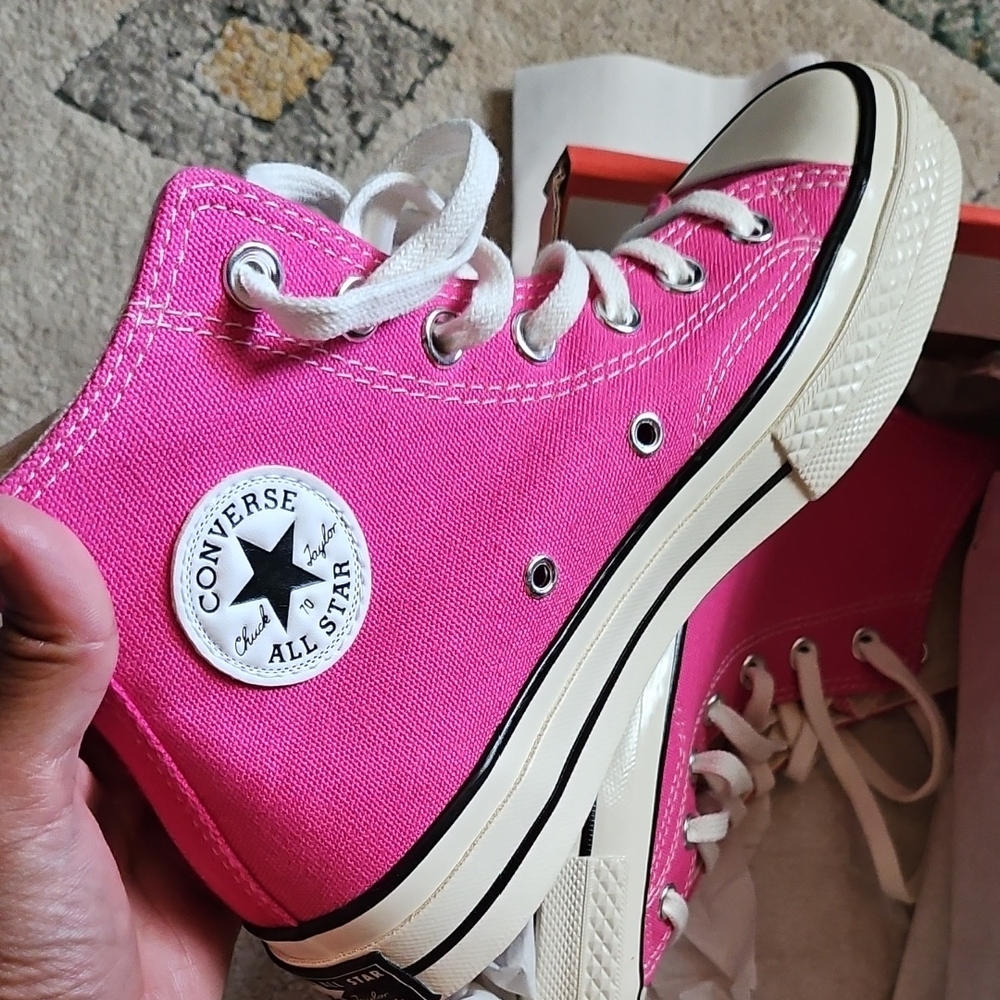 Lucky Pink Converse High Chuck 70 never worn